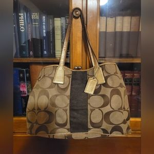 Coach Kiss Lock bag